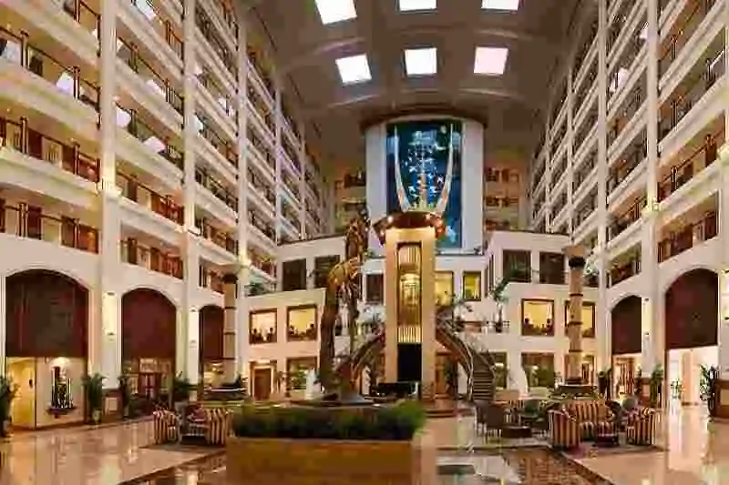 escort near hotel lalit