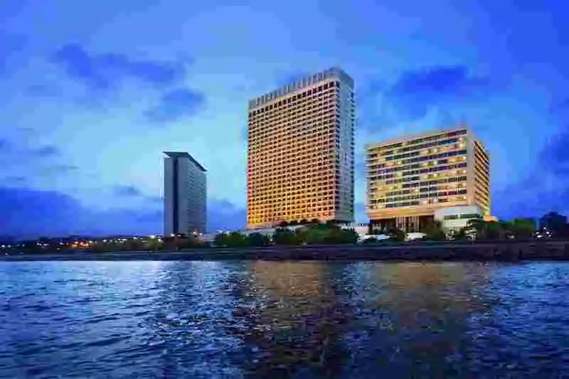 escorts near hotel oberoi