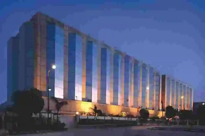 call girl service near ramada hotel juhu