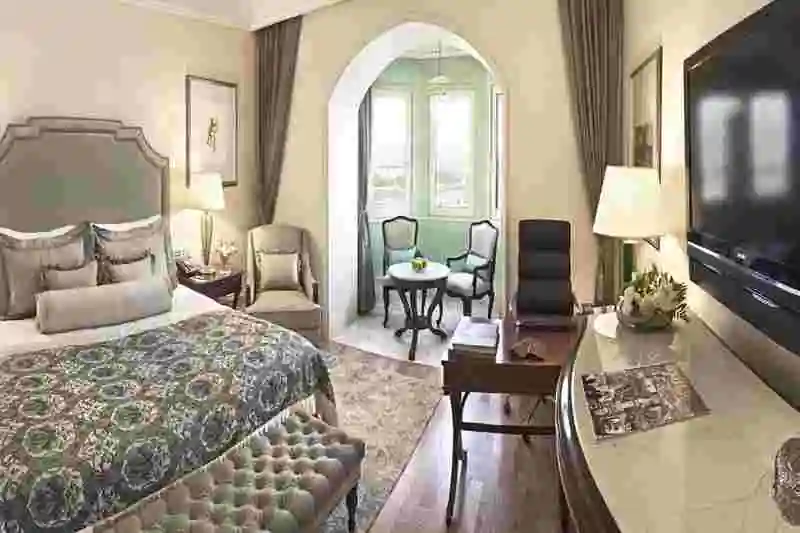 taj mahal palace hotel call girl